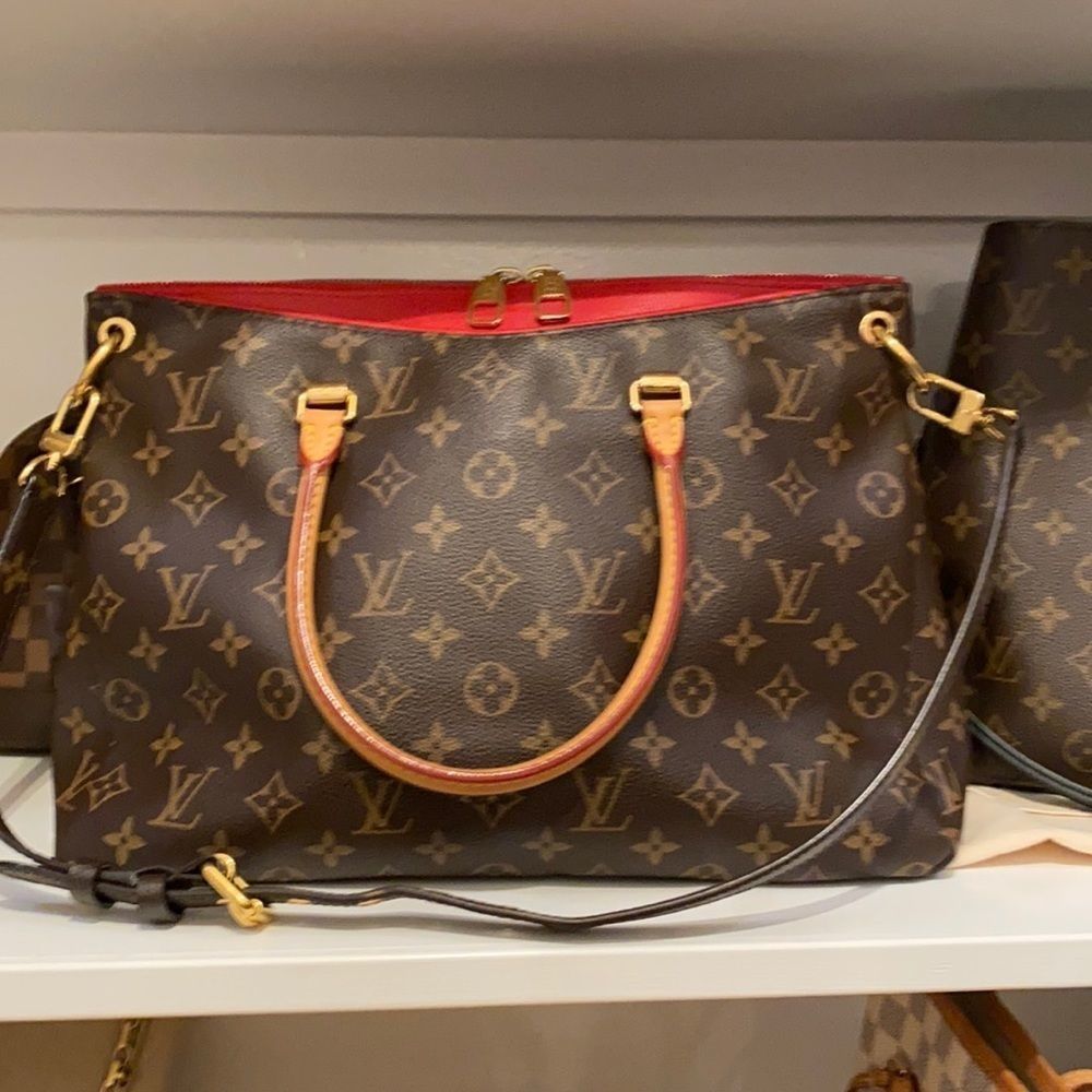 Louis Vuitton Pallas MM